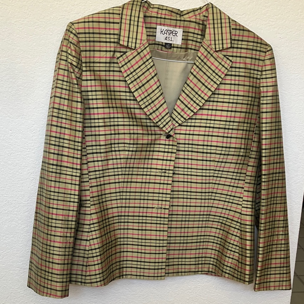 Kasper Beige Plaid Blazer with Pink & Black Windowpane